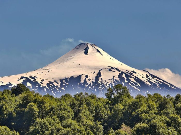 Le volcan Villarrica au Chili fait partie des destinations touristiques les plus dangereuses du monde.