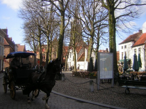 BRUGES, LA VENISE DU NORD