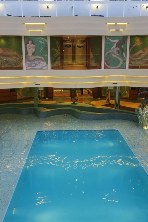Le Sirene Covered Pool