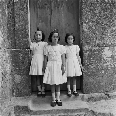 02 - Trois petites soeurs à la mode