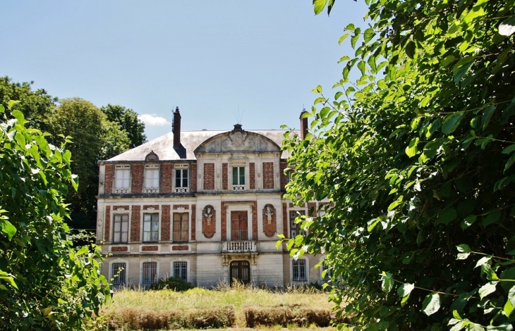 Le Château - Merceuil