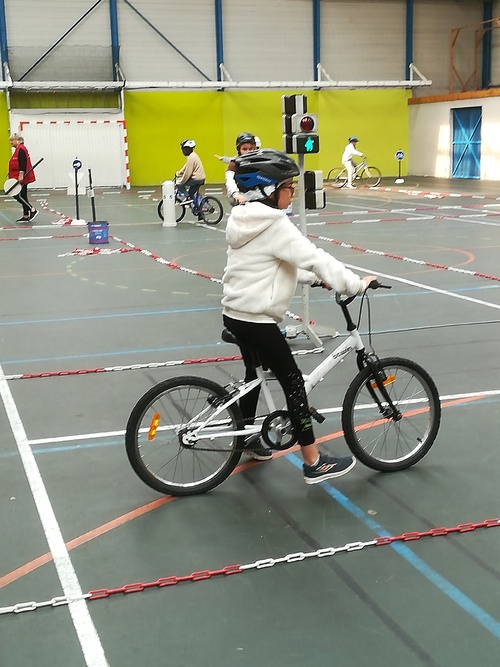 Piste cyclable, deuxième partie