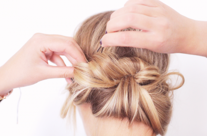 Tuto Coiffure Le Chignon Flou Des Annees Folles Dream Of Fashion