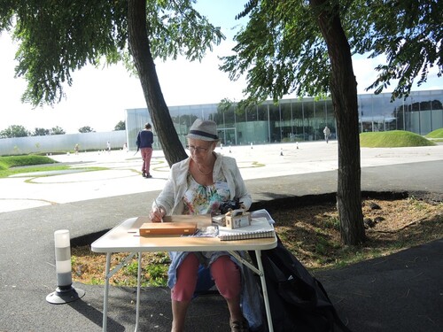 Dans les jardins du LOUVRE LENS 28 août 2016