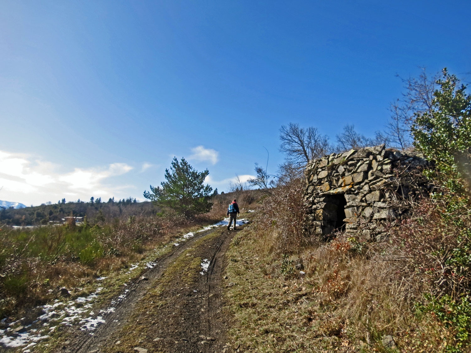 LE-TOUR-DES-CABANES