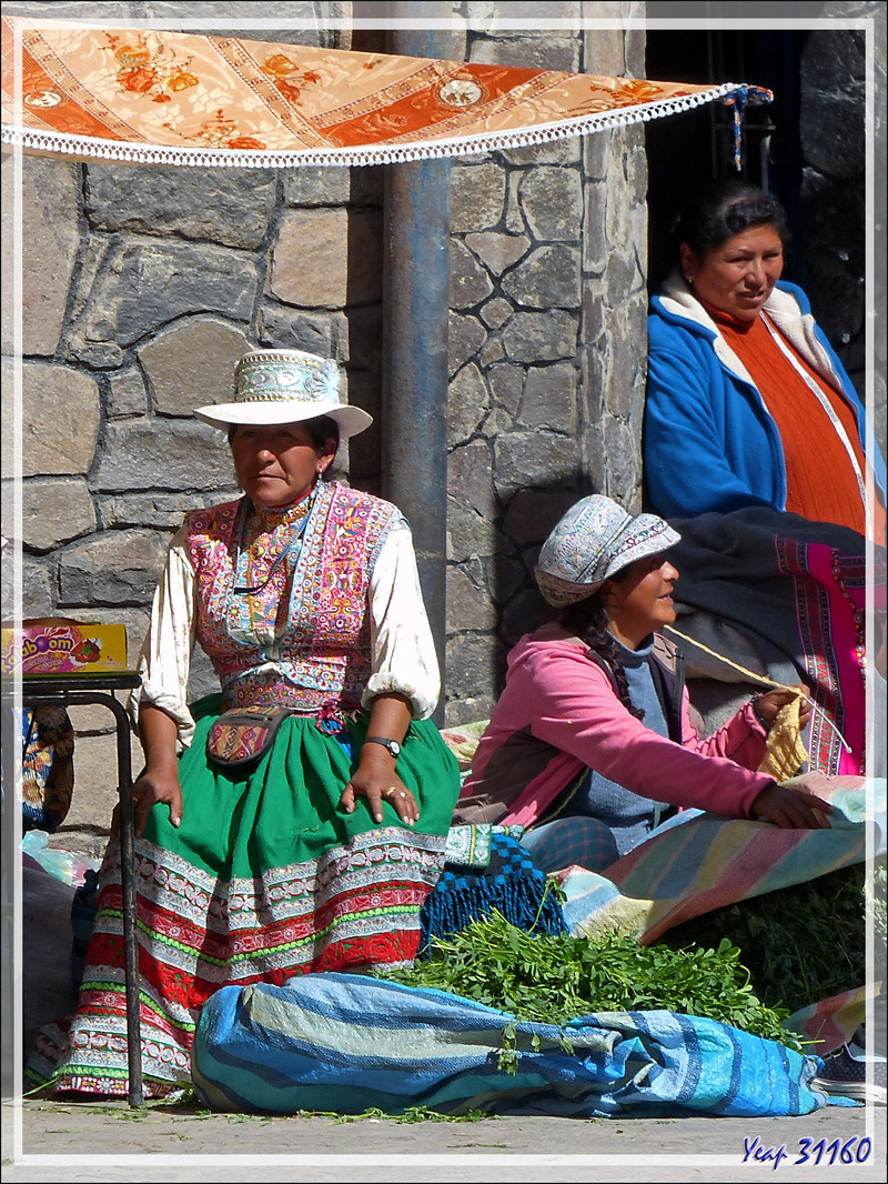 Costumes traditionnels de la région - Chivay - Pérou