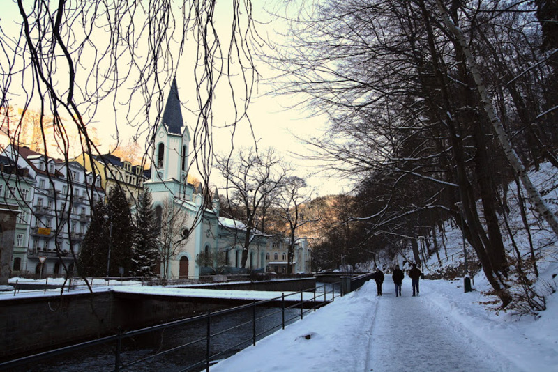  LES 3 STATIONS THERMALES SOUS LA NEIGE