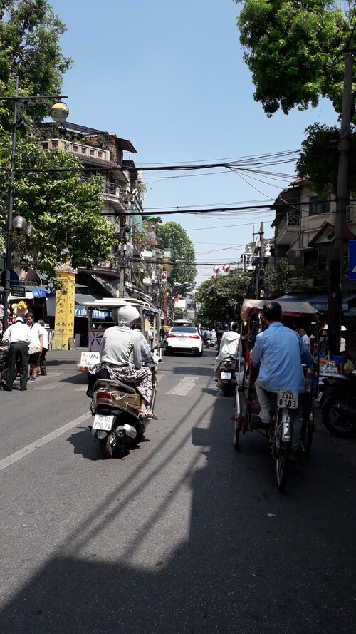 Suite de la balade en cyclo-pousse à Hanoï Vietnam