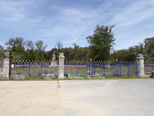 Sainte-Anne d'Auray, le monument du comte de Chambord