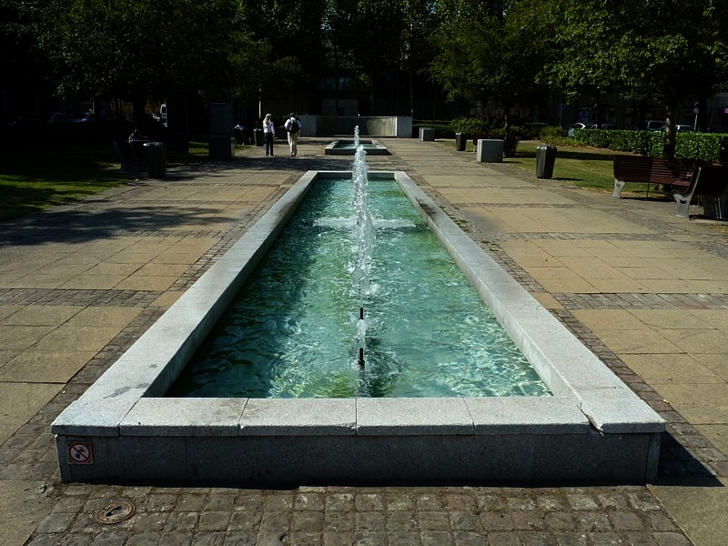 Fontaines de Metz / La place Saint-Thiébault...