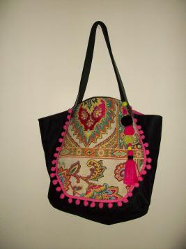 Sac cabas bohème avec pompons