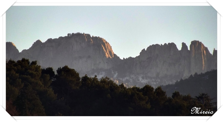 Les Dentelles de Montmirail au pied du village