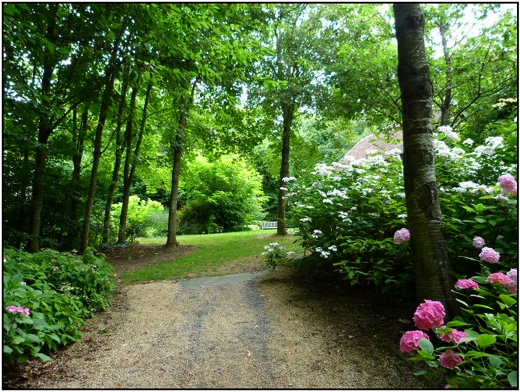 Le jardin du Pays d' Auge a Cambremer 