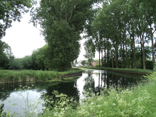  * Le Canal de l'Espierres