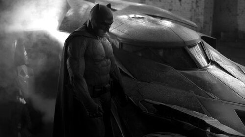 Batman vs Superman : Kevin Smith parie sur plusieurs costumes pour  Batman