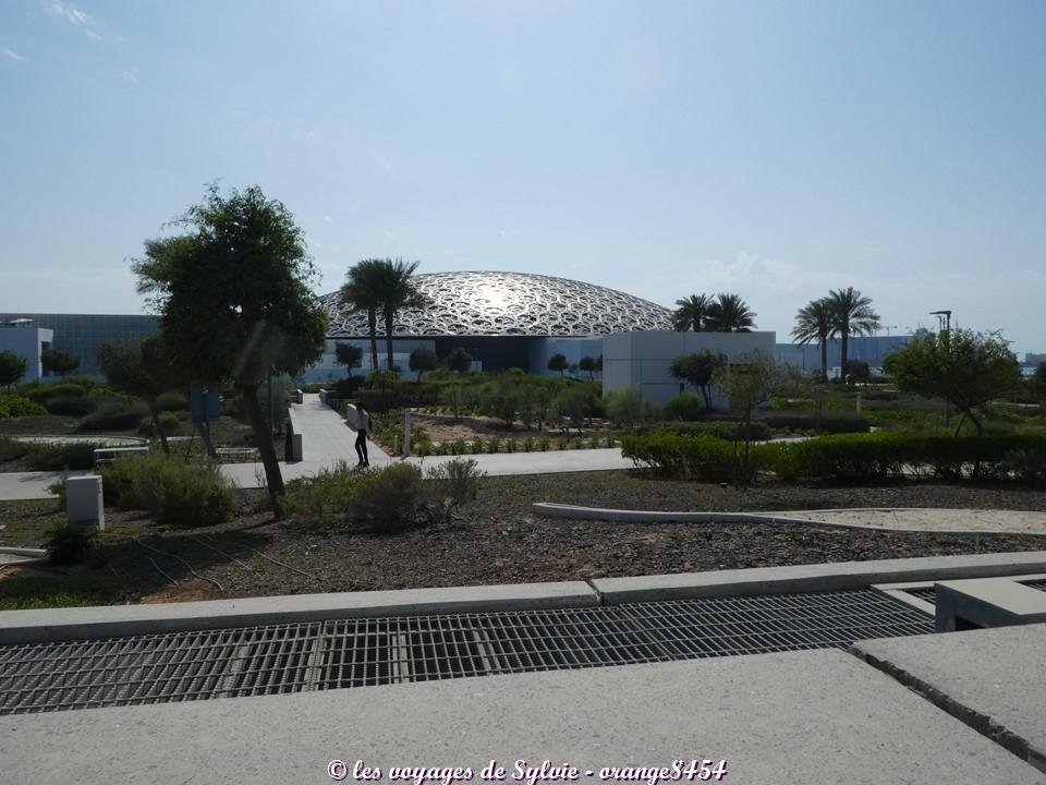 ABU DHABI MUSÉE DU LOUVRE