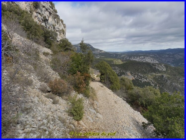 St Guilhem le Désert, le sentier des fenestrettes