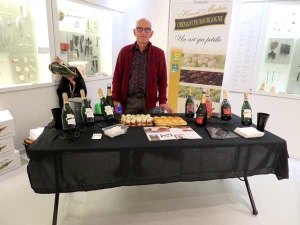 "Bulles au Musée" a fait découvrir aux visiteurs les éléments du Musée relatifs à l'oenologie,  et l'excellence des crémants de  quatre viticulteurs Châtillonnais!