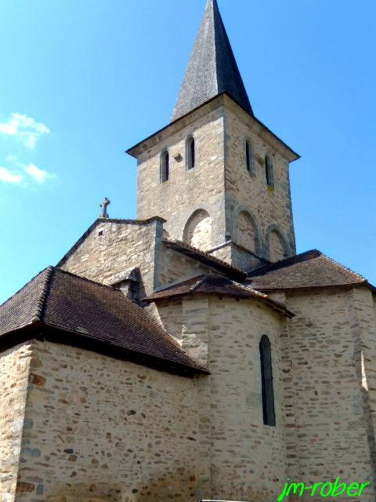 Dournazac 87 : Son église Saint Sulpice du XIIe siècle , un magnifique patrimoine local 
