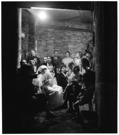 PARIS, sous l'occupation....( Robert Doisneau )