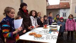 Inauguration de la boite à livres pour rester à la page à plus d'un titre