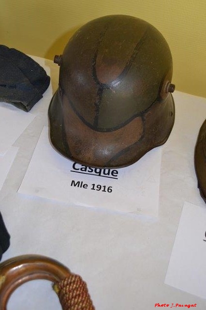 Une exposition de matériel militaire à Bissey la Côte