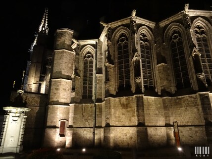 Mons by night