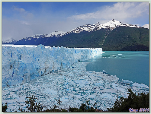 Le Glacier Perito Moreno et le Cerro Hauthal vus des passerelles - Peninsula de Magallanes - Patagonie - Argentine