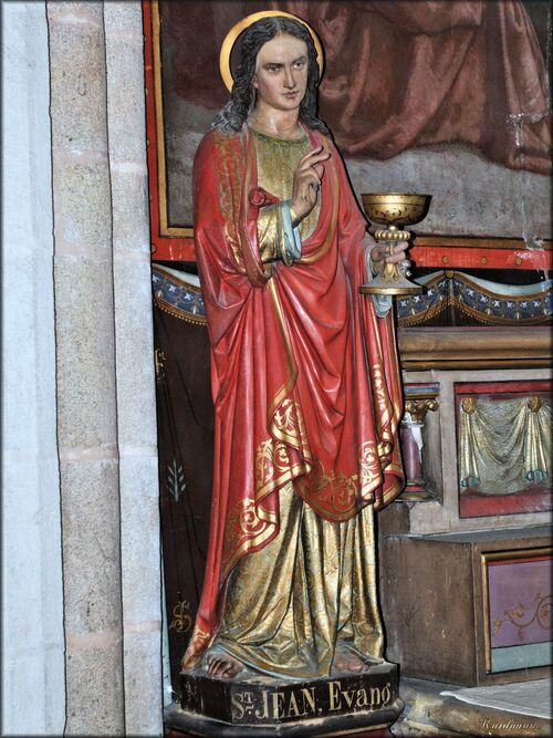 Photo de statue de la cathédrale Saint-Corentin