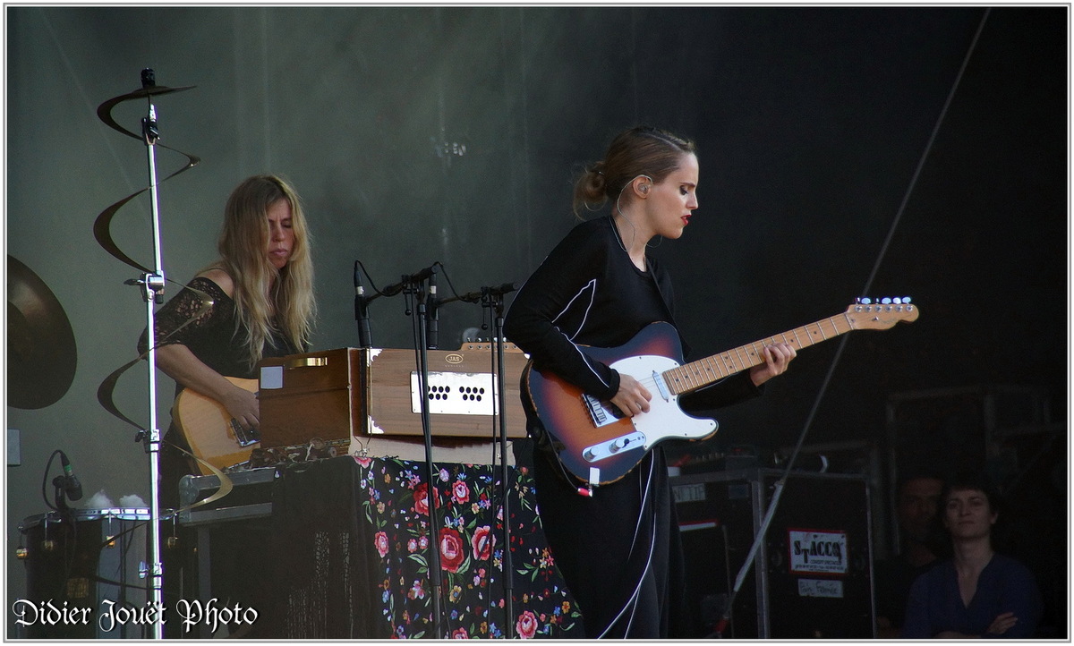 Anna Calvi (1) - Festival des Vieilles Charrues 2015