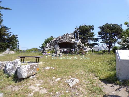 Belz, la grotte de Lourdes de Port Niscop