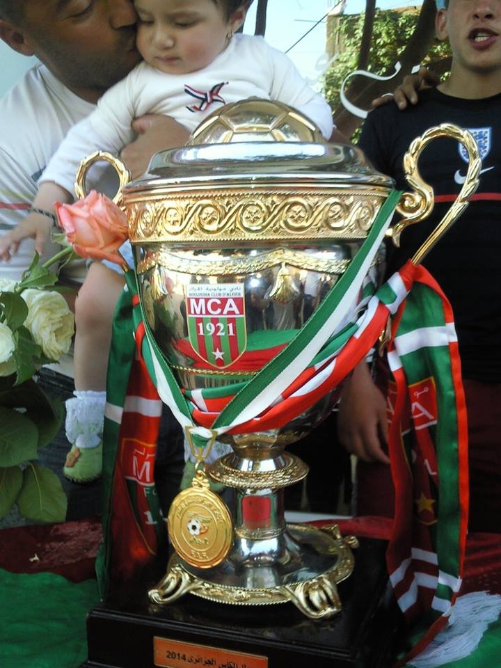 Samedi 03.05.2014 La parade du MCA dans les rues d\'Alger