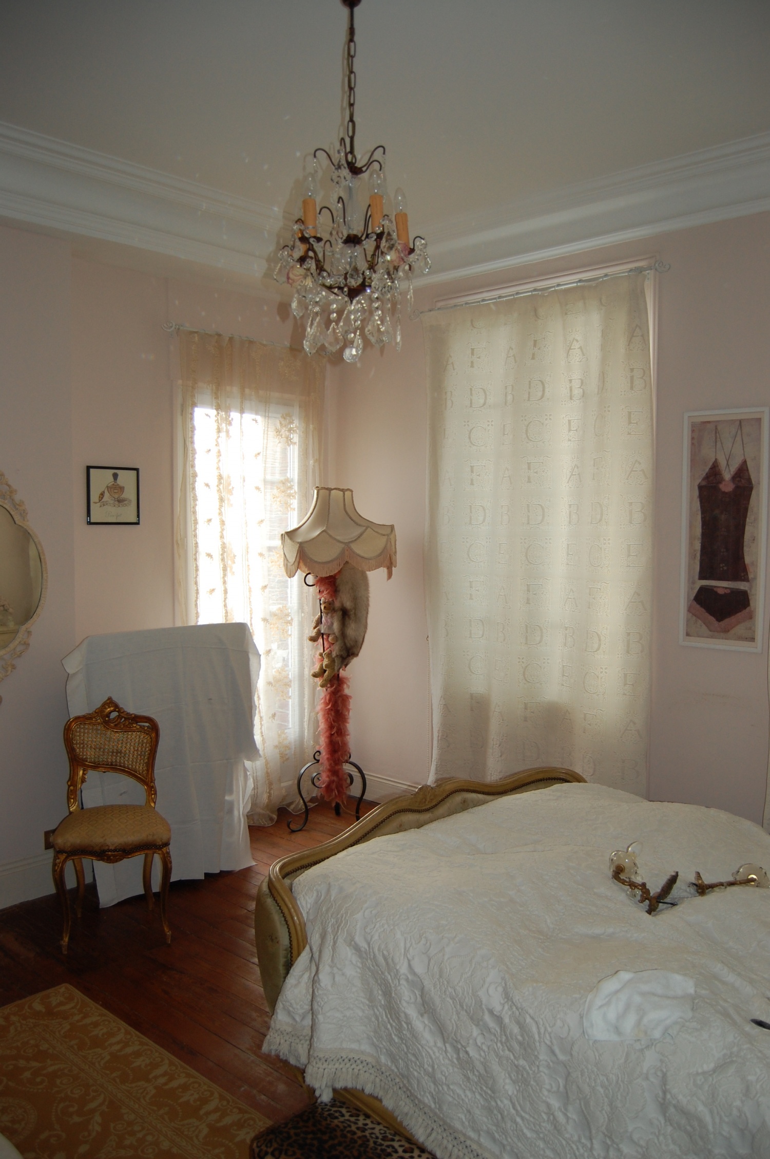 Une chambre rose poudré rêves poudrés