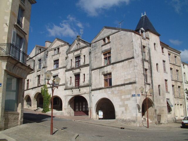 Blog de lisezmoi : Hello! Bienvenue sur mon blog!, La Vendée : Fontenay le Comte