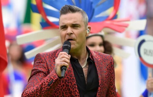 Robbie Williams ne pense pas être premier du top single avec son album de Noël