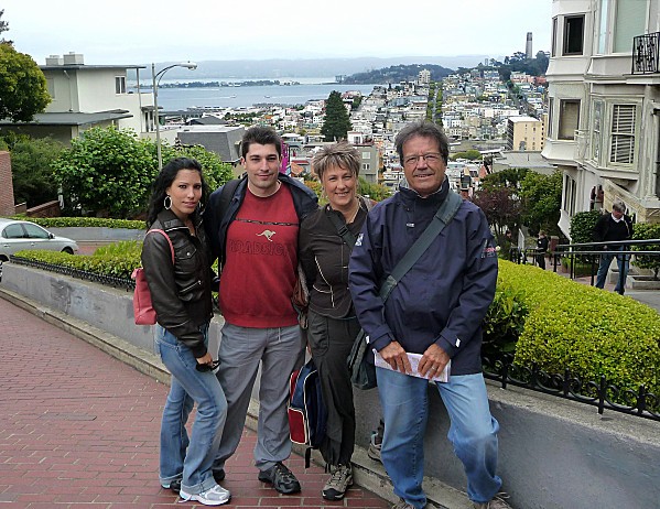 San-Francisco-Nous-Lombard-Street.jpg