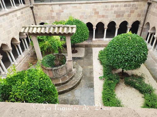 Fréjus, le cloître de la cathédrale saint Léonce