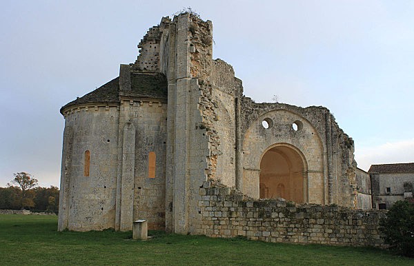 abbaye de trizay -4-