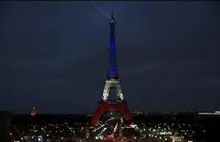 Résultat de recherche d'images pour "photos tour eiffel bleu blanc rouge"