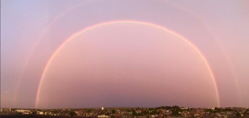 Wolu1200 : Quand un arc-en-ciel illumine le ciel bruxellois 