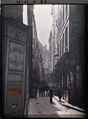 Rue de la Huchette et rue Xavier-Privas par Stéphane Passet ©Musée Albert-Kahn - Département des Hauts-de-Seine