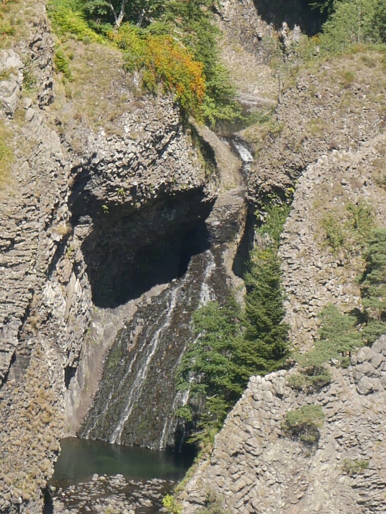 Mont Gerbier-de-Jonc - cascade du Ray-Pic   Ardèche 