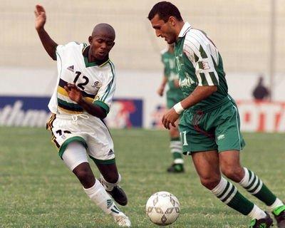 31.1.2000 à Kumasi CAN 2000 Algérie-Afrique du Sud 1-1 a Kumasi en match de poule de la