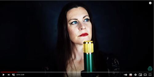 Floor Jansen : Vidéo Into The Unknow cover La Reine des Neige 2