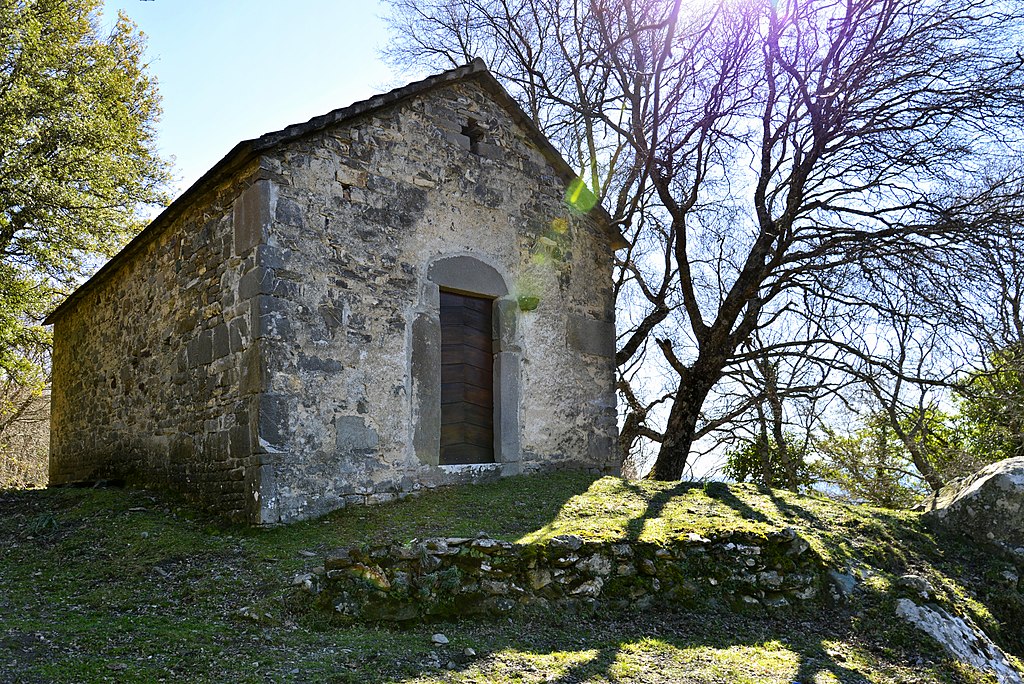 Castellare-di-Mercurio chapelle Saint-Michel faÃ§ade principale.jpg