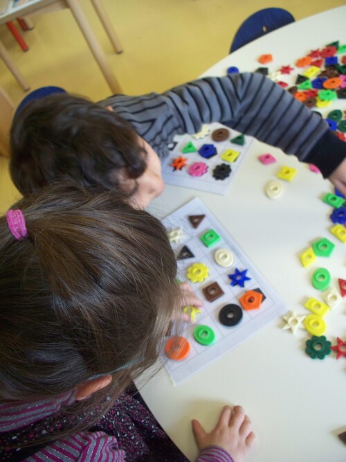 Travail sur les formes avec les petits