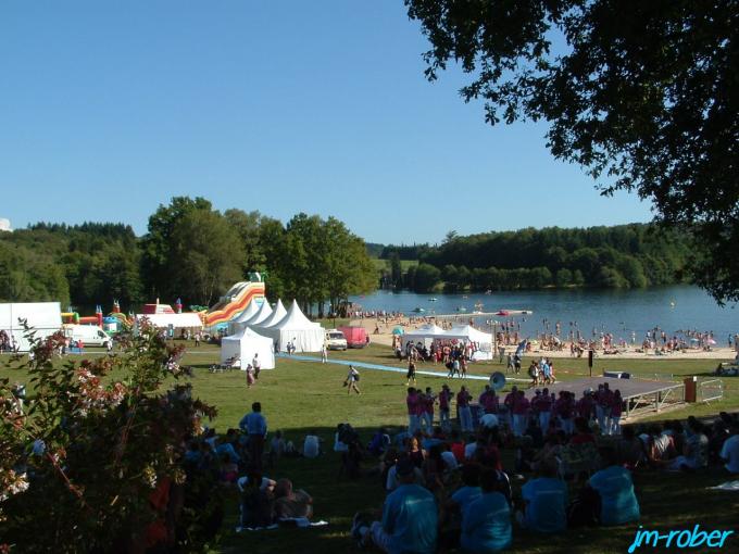 Limousin : Lac de Saint-Pardoux est un lieu majeur touristique pour le département de la Haute-Vienne pour la pratique des activités de peine nature
