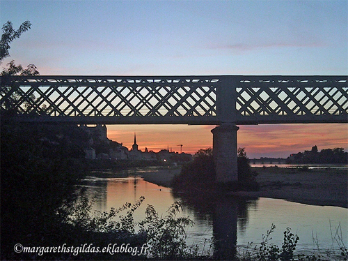 Soir sur Saumur - Evening over Saumur