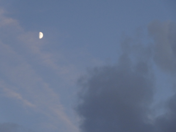 Le soleil a rendez-vous avec la lune, jeux de nuages