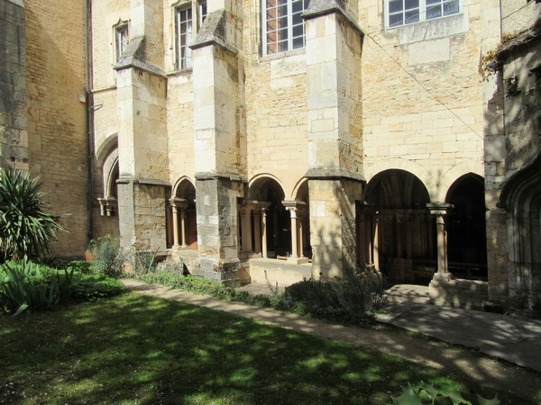 La basilique collégiale Notre-Dame de Beaune
